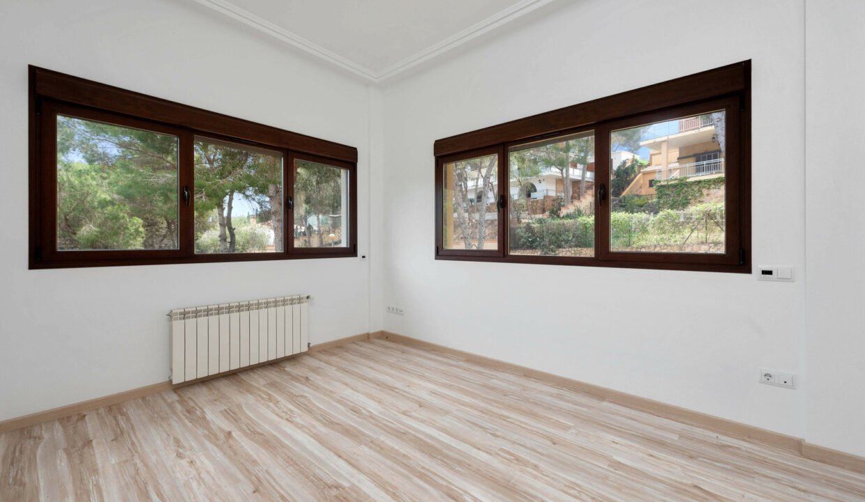 mQvHbBPvJO34_1710493284-fullHD