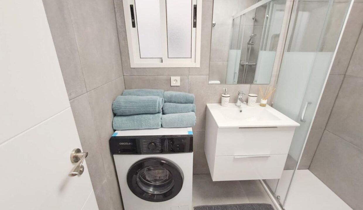 nSptO1IF4IE4_1730998356-fullHD