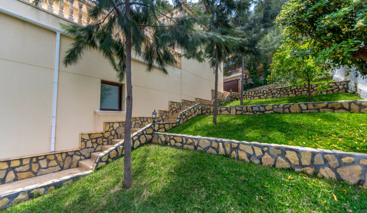 o07Czp7w43QA_1710493528-fullHD