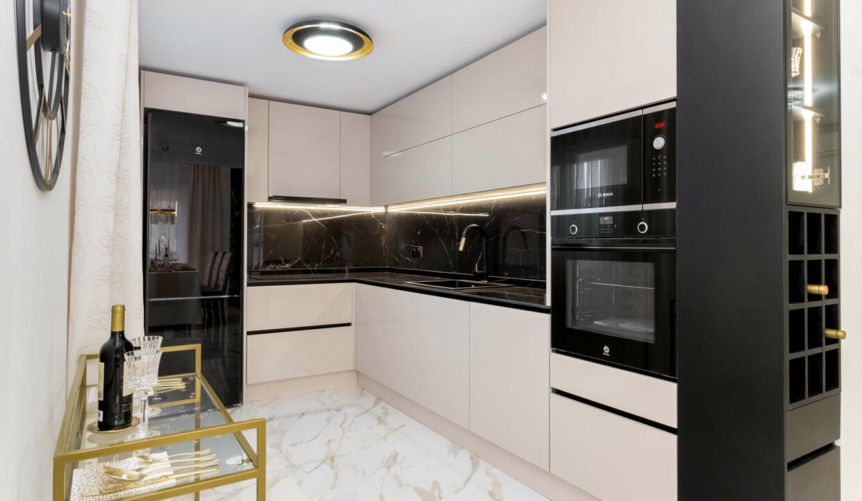 oOeNT9I-Or7x_1704974473-fullHD