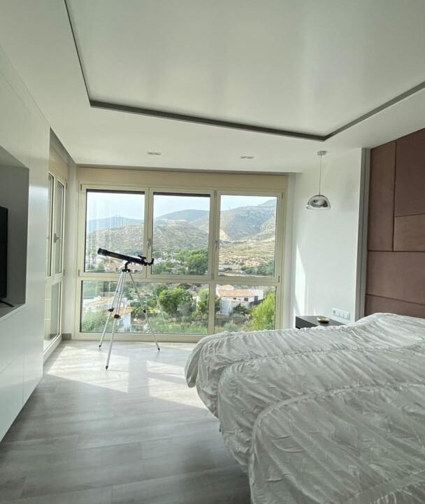 o_esFeaukwXs_1732624011-fullHD