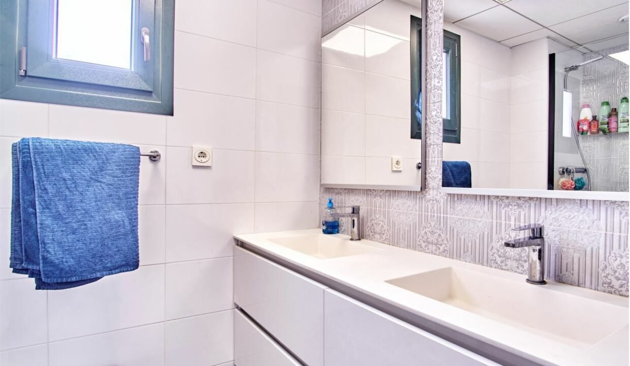 qbZ3ttPuuU4U_1649928288-fullHD