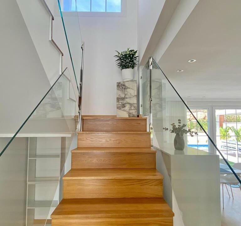 quA9SI2Y3vgP_1697399832-fullHD