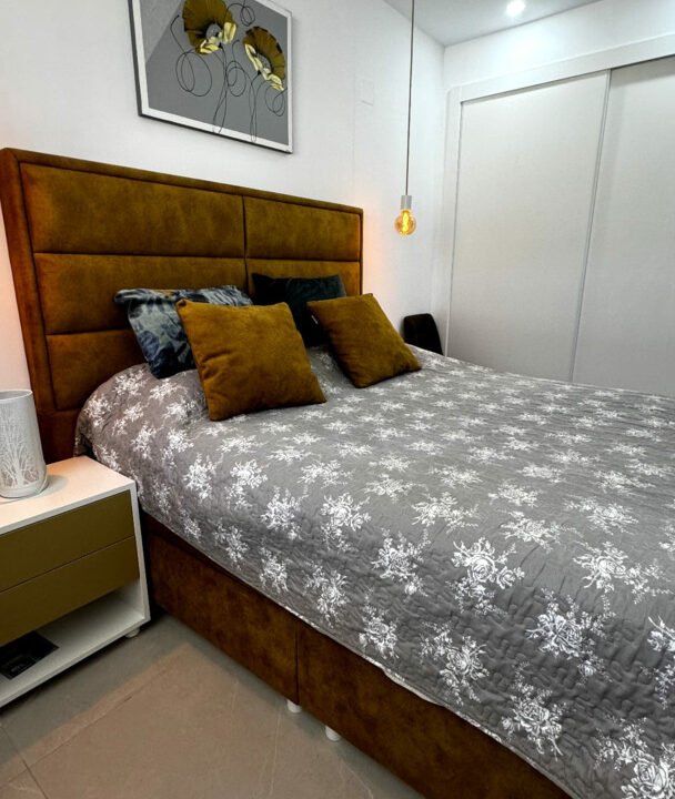 r8jBaeTOT1BE_1723103044-fullHD