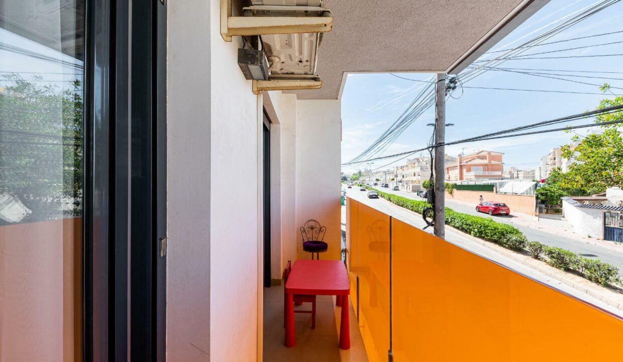 rAJ7sfMj4YZ__1698942981-fullHD