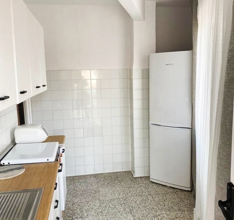 rZ4gp1WHFlug_1682684481-fullHD