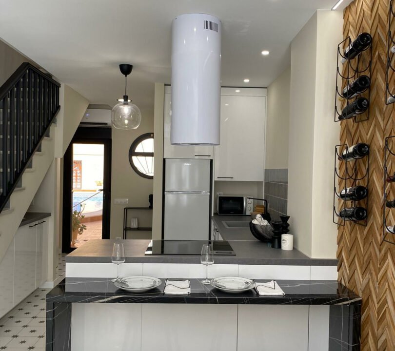 r_k1rZoIPngB_1721901117-fullHD