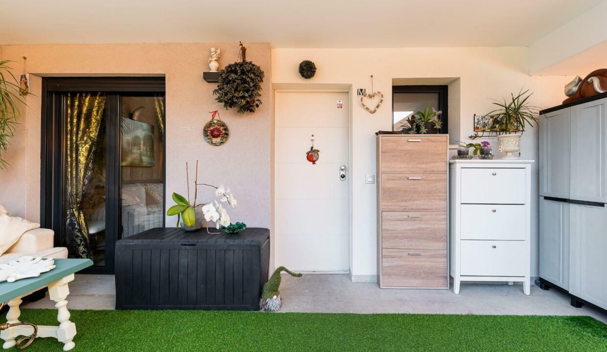 sYuy9HjLz9a8_1698943443-fullHD