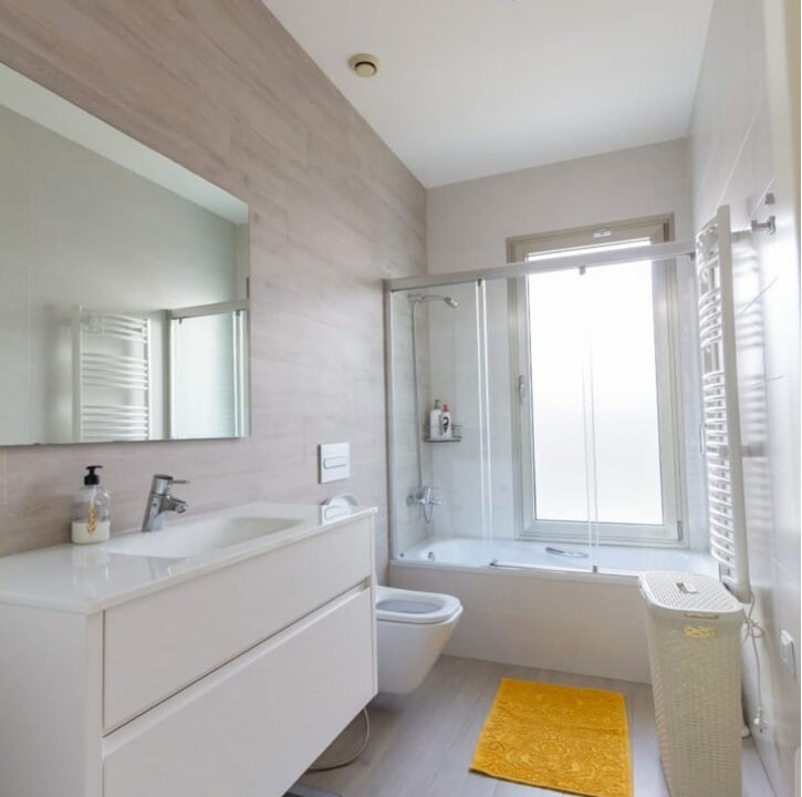 sxJv2uBnj6Td_1709738562-fullHD