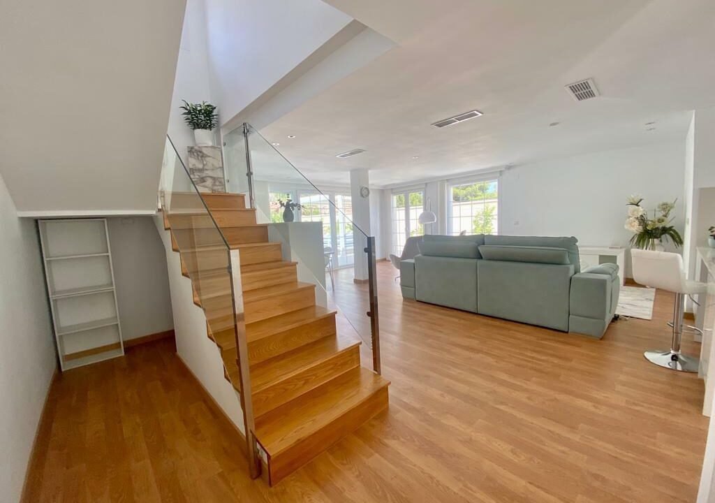 t-Iqk9CtlVN4_1697399825-fullHD