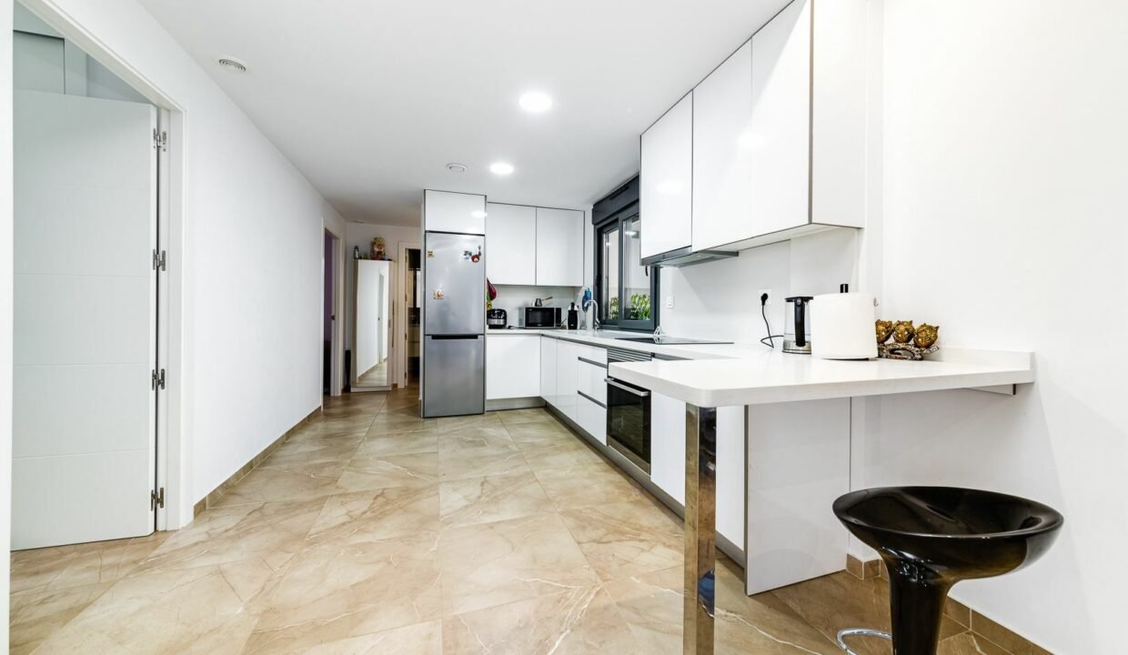 tSD-rdF9AcEQ_1716995064-fullHD