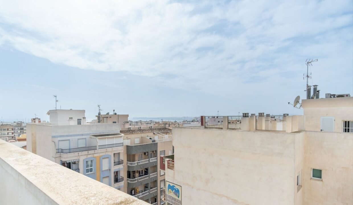 uYS2K8iufBnF_1666706902-fullHD