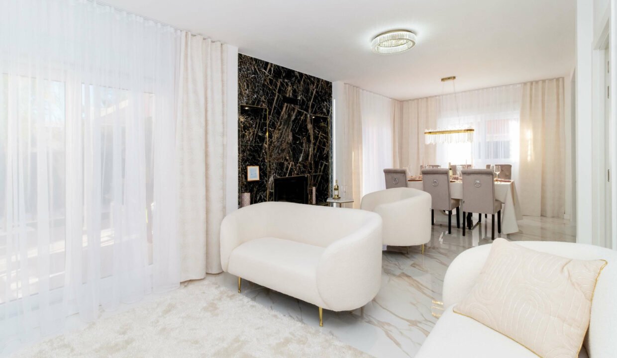 unt-xRz51frn_1704974467-fullHD