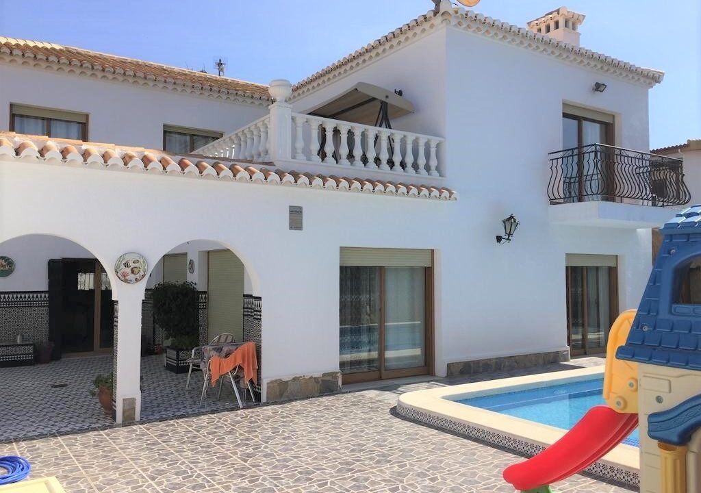 v0LDgoijXY5a_1596727242-fullHD