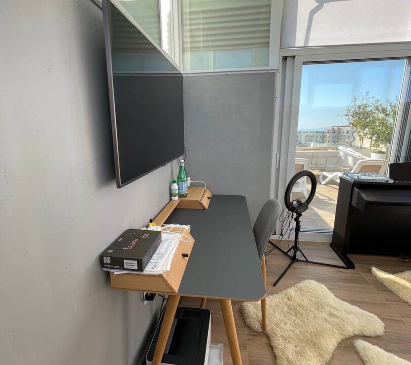 vVi93XFEMyEn_1740673516-fullHD