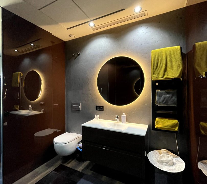 vmLhPww5PYtV_1740673232-fullHD