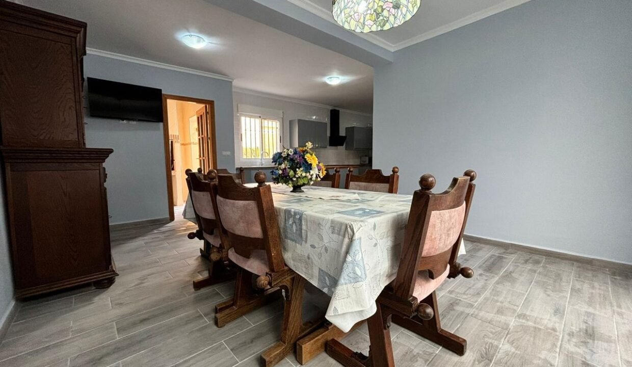 wljOBfnPuoLi_1736437938-fullHD