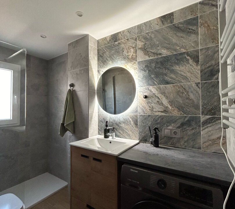 xK3R3It8NVh3_1740747132-fullHD