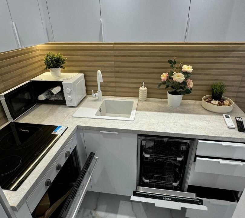 z0iVy1jdNEZp_1726041109-fullHD