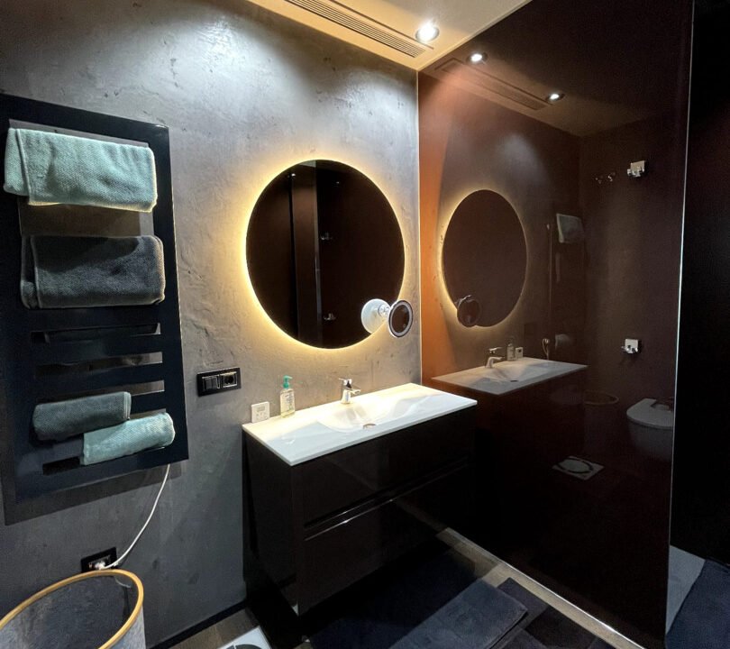 zdRotSwGz37X_1740673399-fullHD