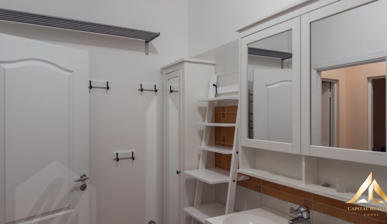 789b43ac-815a-445a-9683-b25ca8f0f23a-12