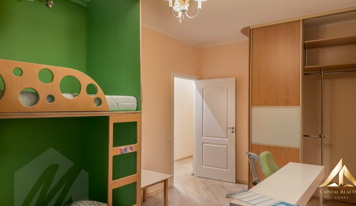 92fc8594-524d-45f7-9e3f-36c818a22736-17