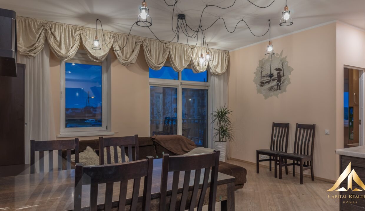 b311f2c1-04e4-4fa3-9141-643e589e3b8a-5