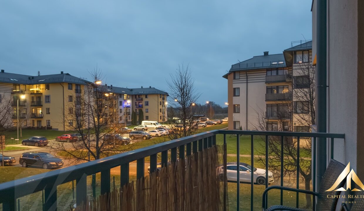 e889d107-cc2b-4d67-8557-9226d811f853-25