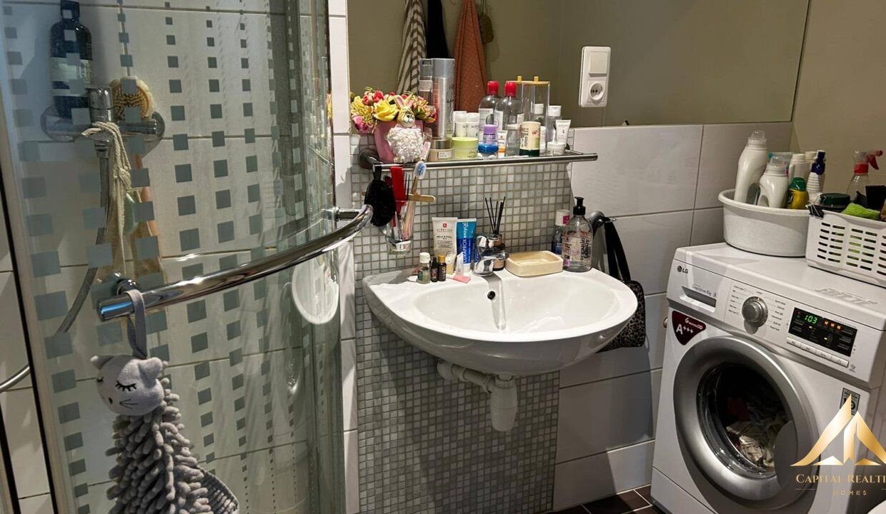 fe25245d-16ae-4850-86da-75242f42f005-img-20250415-wa0018